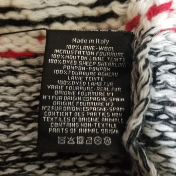 Chanel wool &Lamb Fur Pom-Pom Beanie - Picture 15 of 16